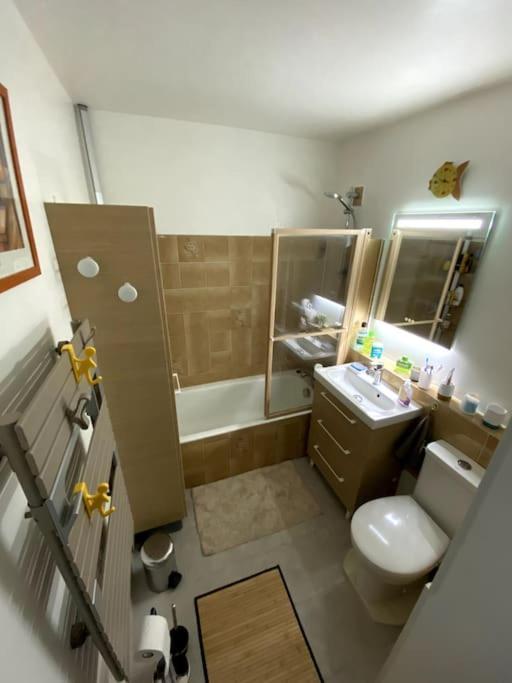Logement Cosy, Situe Entre Ciel Et Mer Vence Exterior photo