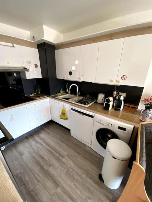Logement Cosy, Situe Entre Ciel Et Mer Vence Exterior photo