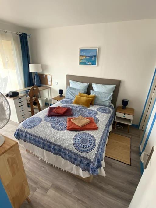 Logement Cosy, Situe Entre Ciel Et Mer Vence Exterior photo